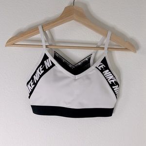 White & Black Nike sports bra with removable cups size medium